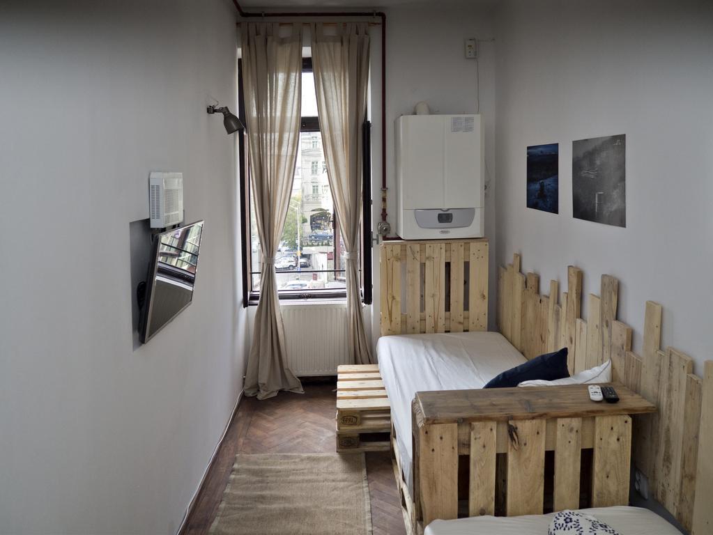 A Pousada Victoria Poshtel Bucareste Quarto foto